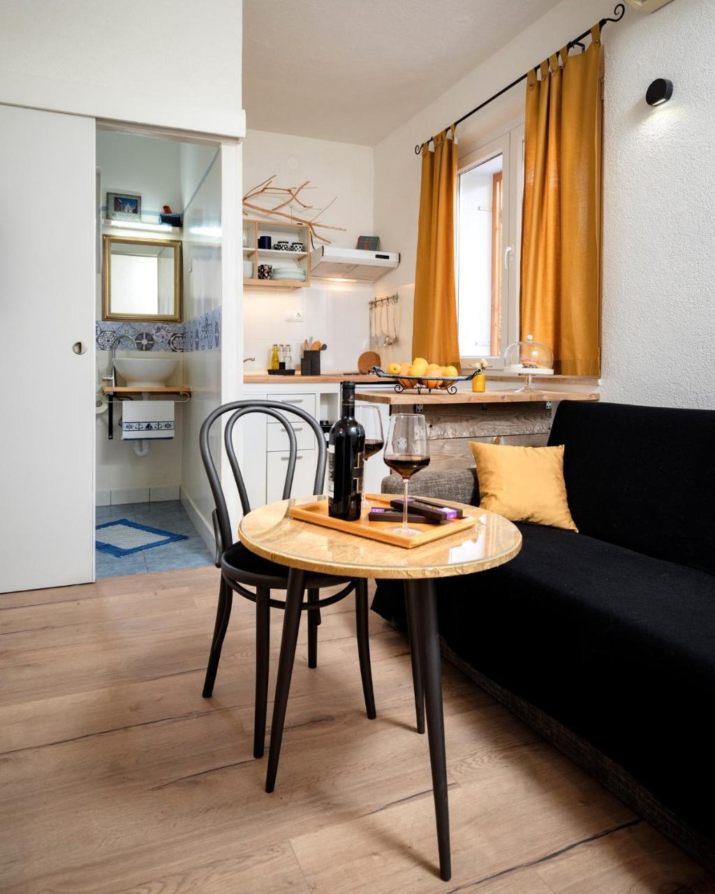 Apartment Bosiljak Елса Экстерьер фото